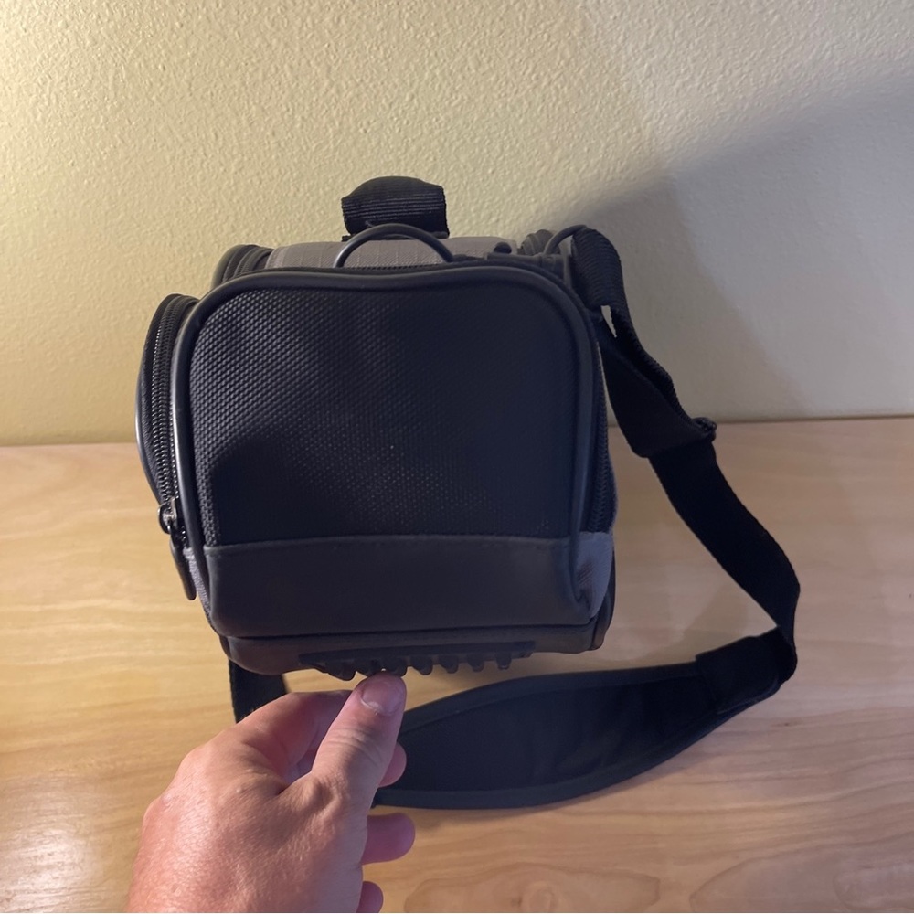 Eddie Bauer camera bag - Picture 7 of 8